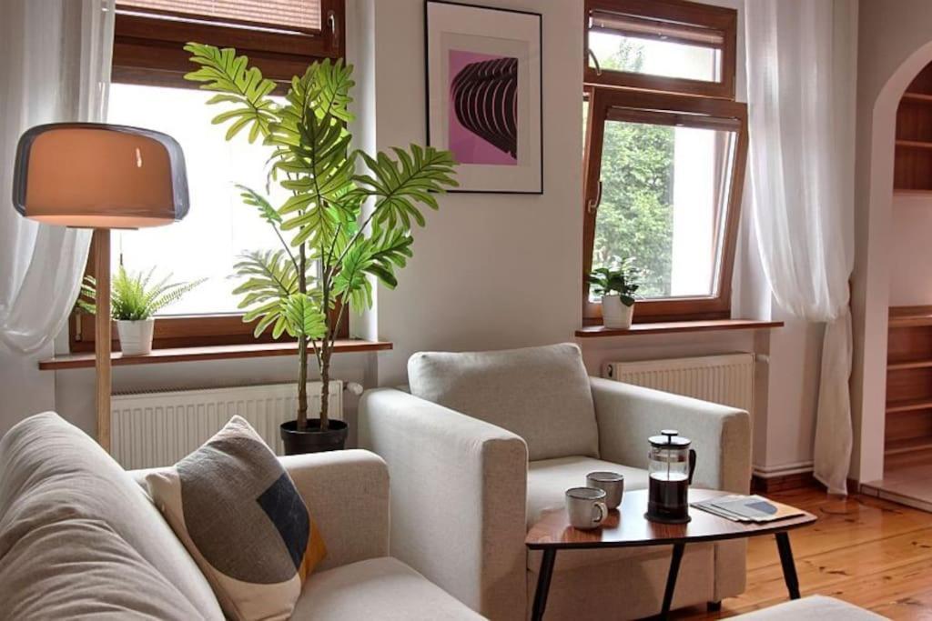 Jade Apartment